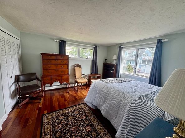 12 Wolcott St, Weymouth MA 02191