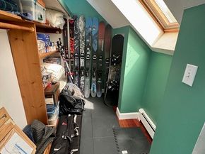 12 Wolcott St, Weymouth MA 02191