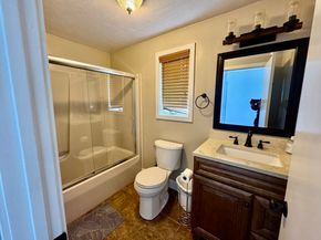 12 Wolcott St, Weymouth MA 02191