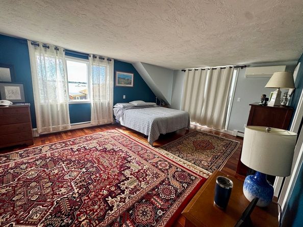 12 Wolcott St, Weymouth MA 02191