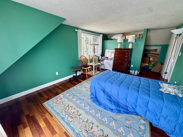 12 Wolcott St, Weymouth MA 02191