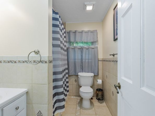 7 Church St Ext, West Brookfield MA 01585