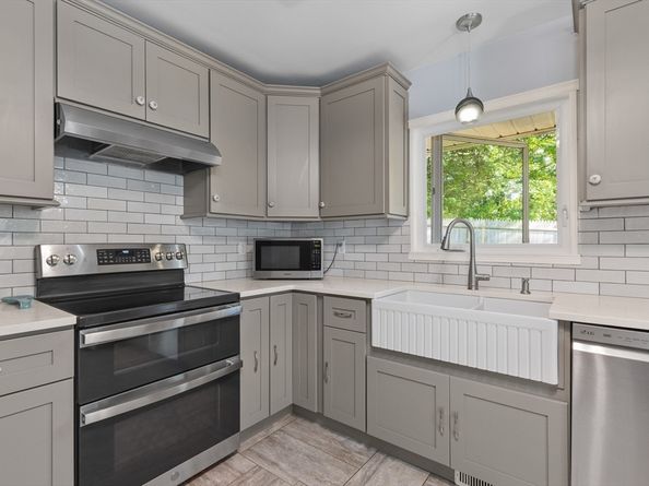7 Church St Ext, West Brookfield MA 01585