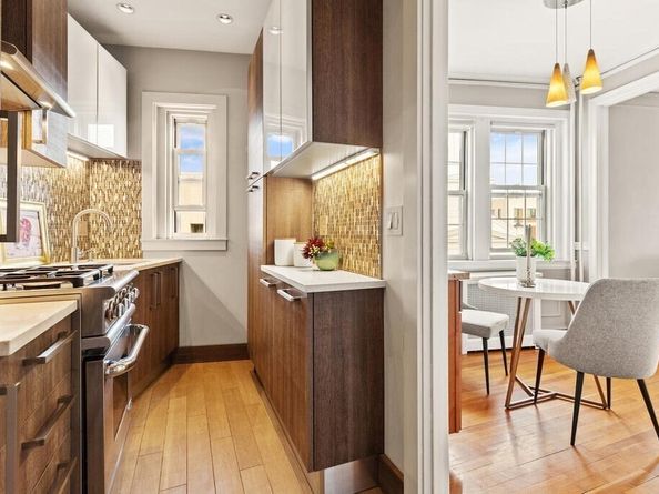 3 Arlington St 31, Cambridge MA 02140