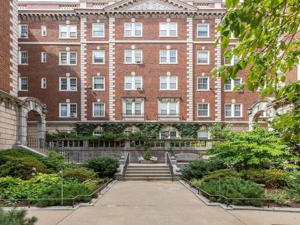 3 Arlington St 31, Cambridge MA 02140