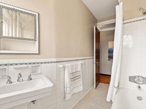 3 Arlington St 31, Cambridge MA 02140