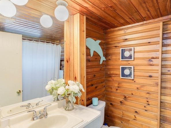 68 Cottage Rd, Newbury MA 01951