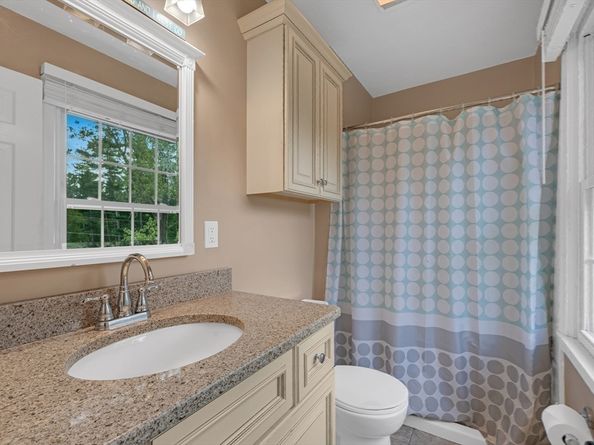 24 Cricket Drive, Sturbridge MA 01566