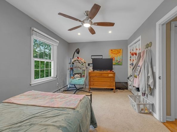 24 Cricket Drive, Sturbridge MA 01566