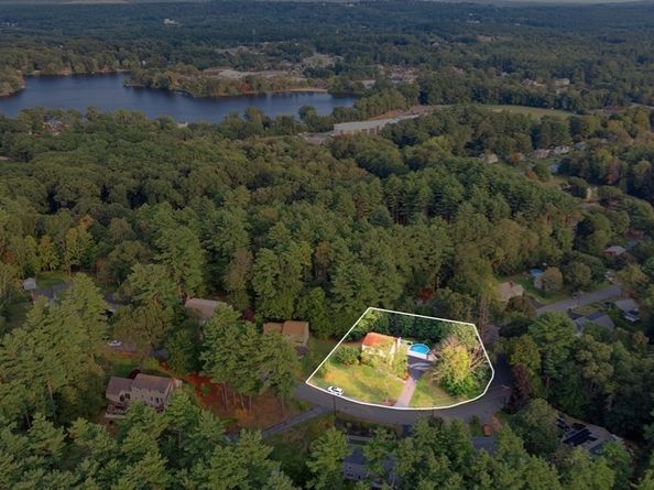 24 Cricket Drive, Sturbridge MA 01566