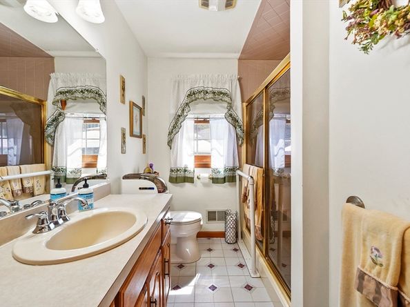 26 Marychris Drive, Hudson MA 01749