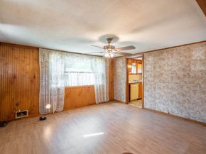 70 Quaboag St, Brookfield MA 01506