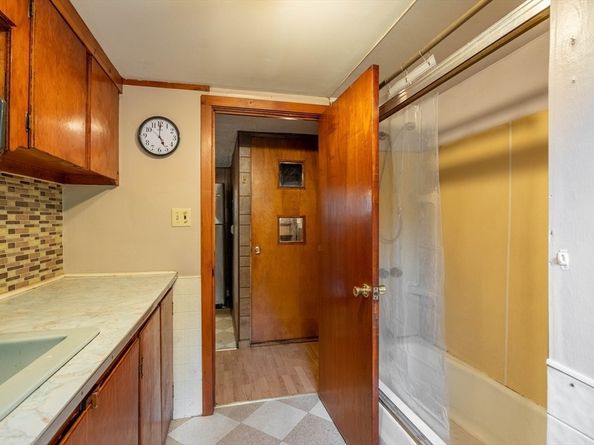 70 Quaboag St, Brookfield MA 01506