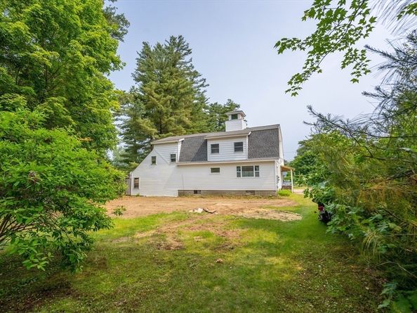 70 Quaboag St, Brookfield MA 01506