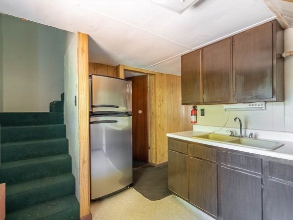 70 Quaboag St, Brookfield MA 01506