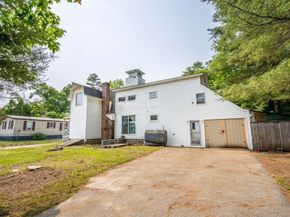 70 Quaboag St, Brookfield MA 01506