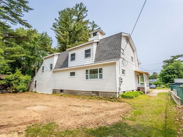 70 Quaboag St, Brookfield MA 01506