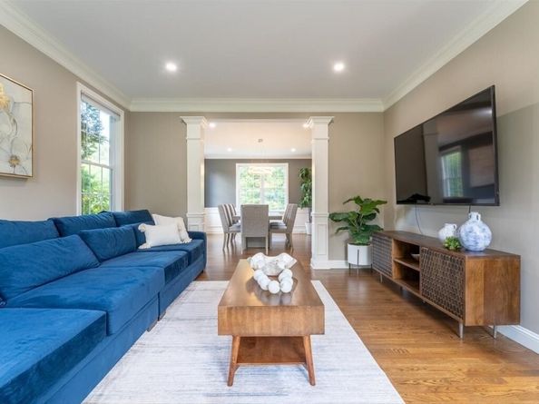 11 Whirty Circle, Hopkinton MA 01748