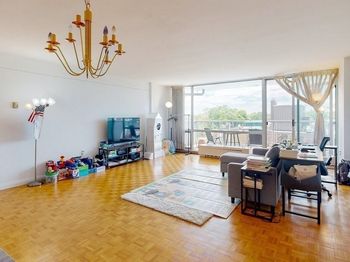 45 Longwood Ave