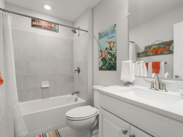 20 Lansing Way 20, Millis MA 02054