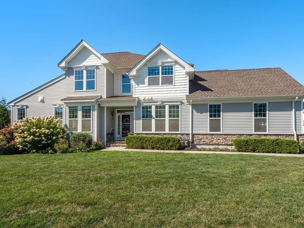 20 Lansing Way 20, Millis MA 02054
