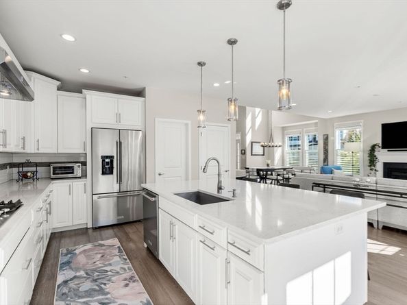 20 Lansing Way 20, Millis MA 02054