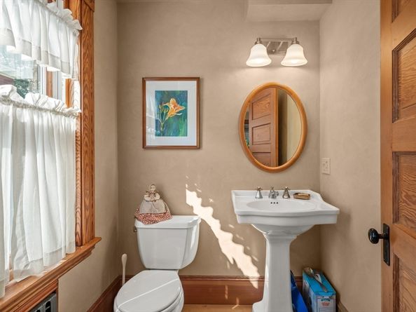 14 Summer St, Andover MA 01810