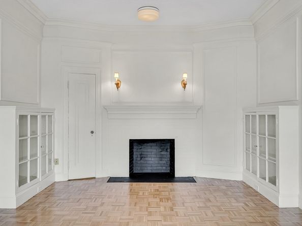 311 Commonwealth Ave 71, Boston MA 02115
