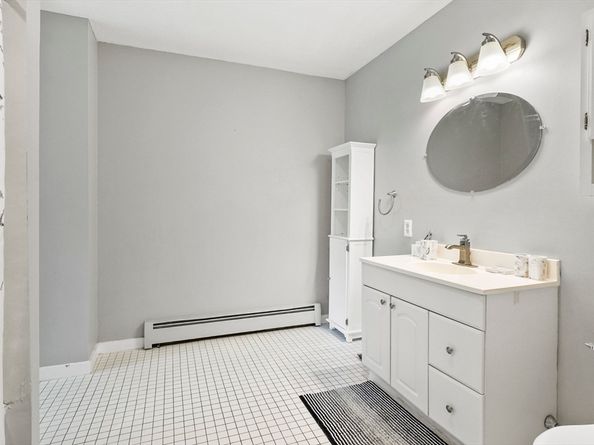 63 Camelot Drive 63, Worcester MA 01602