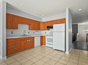63 Camelot Drive 63, Worcester MA 01602