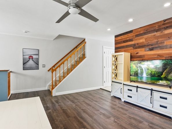 63 Camelot Drive 63, Worcester MA 01602