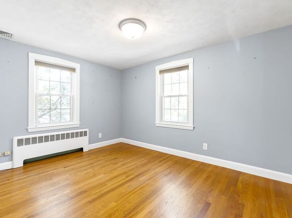 48 Taylor St, Needham MA 02494