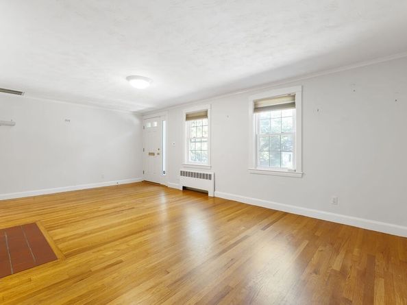 48 Taylor St, Needham MA 02494