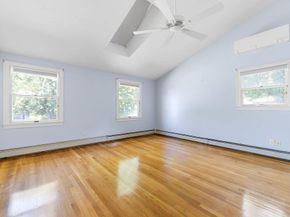 48 Taylor St, Needham MA 02494