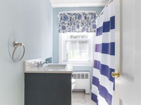 48 Taylor St, Needham MA 02494