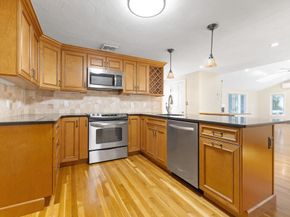 48 Taylor St, Needham MA 02494