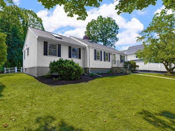48 Taylor St, Needham MA 02494
