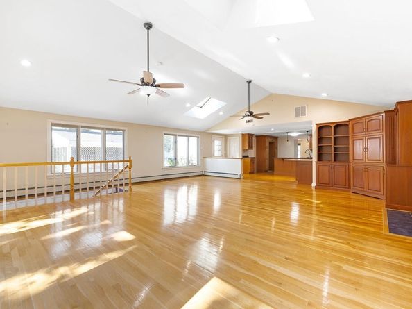 48 Taylor St, Needham MA 02494