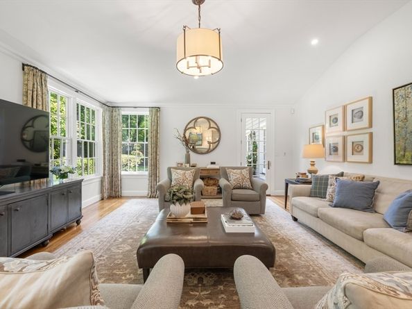 193 Winding River Road, Wellesley MA 02482