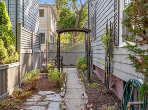 6 Perry St, Cambridge MA 02139