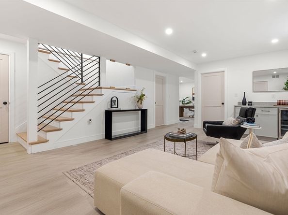 31 Fairfax St, Somerville MA 02144