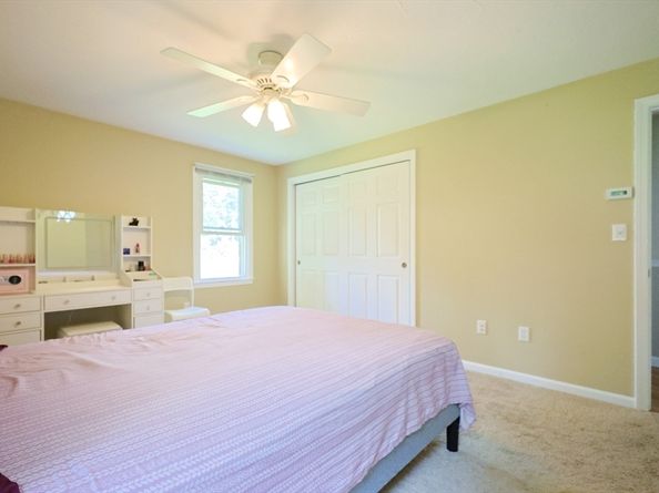 76 Jamestown Rd, Leominster MA 01453