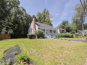 76 Jamestown Rd, Leominster MA 01453