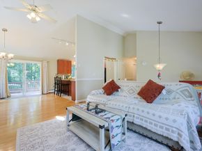 76 Jamestown Rd, Leominster MA 01453