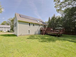76 Jamestown Rd, Leominster MA 01453