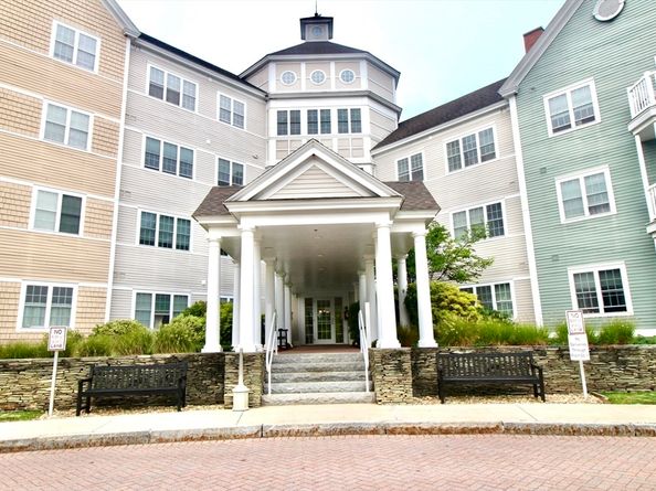 6 Woodman Way 121, Newburyport MA 01950