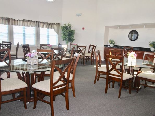 6 Woodman Way 121, Newburyport MA 01950