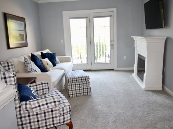 6 Woodman Way 121, Newburyport MA 01950