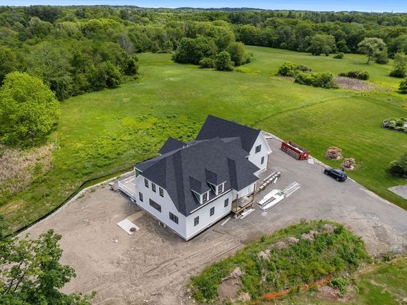 107 Reservation Rd, Andover MA 01810