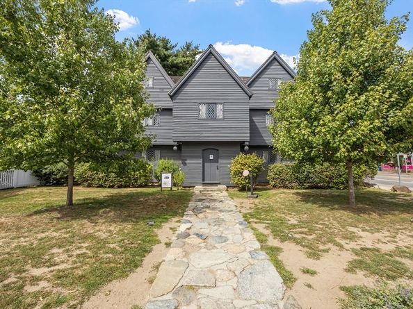 281 Essex Street 201, Salem MA 01970